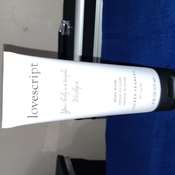 BN "Love script Body wash" - Picture 1 of 4